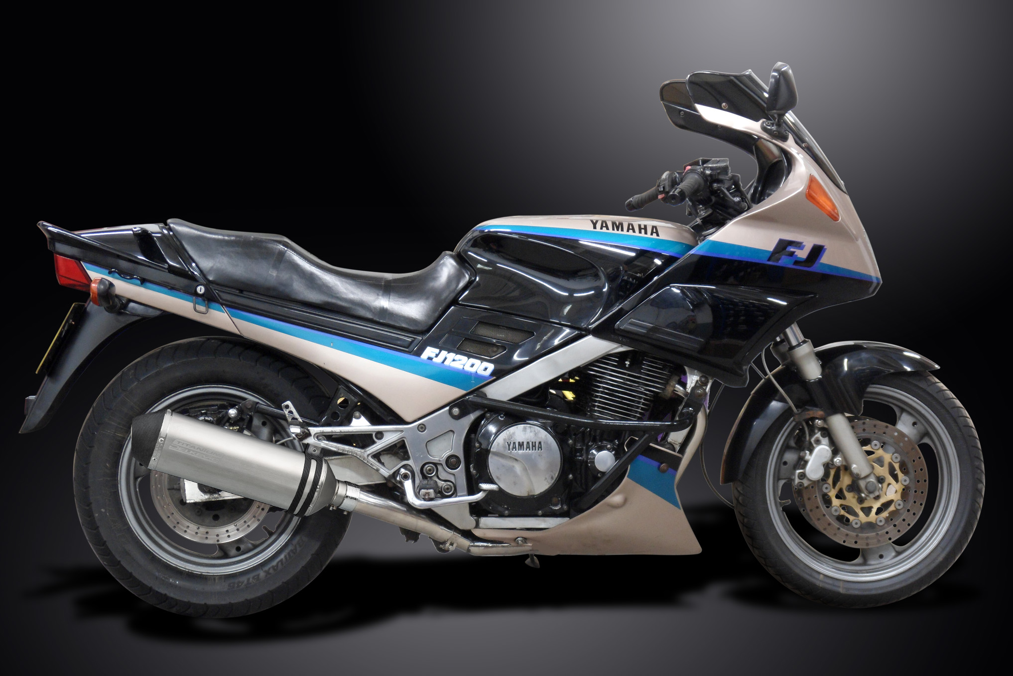 Yamaha FJ1200 3XW 1991-1996 Complete Exhaust 4-2 13.5 Yamaha FJ1200 3XW 1991-1996 Complete Exhaust 4-2 13.5